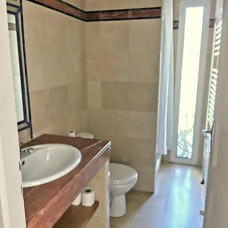 Quartier Exclusif De Super Cannes Golfe-juan, Vue Imprenable Cap D'antibes- Alamp 4 A 7 -piscine- Peinture Interieure Et Literie Neuves -superbe Rooftop Sans Vis-a-vis ! Courts Sejours Flexibles Possibles *