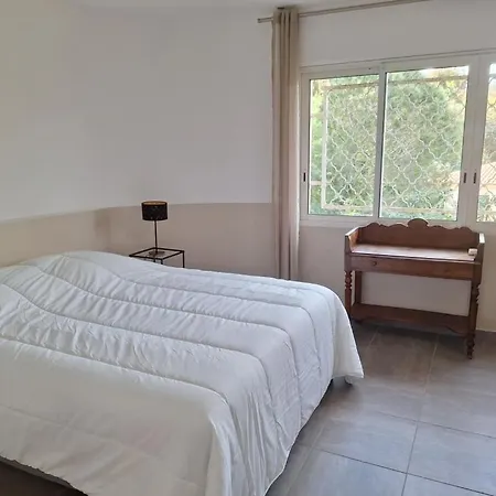 Quartier Exclusif De Super Cannes Golfe-juan, Vue Imprenable Cap D'antibes- Alamp 4 A 7 -piscine- Peinture Interieure Et Literie Neuves -superbe Rooftop Sans Vis-a-vis ! Courts Sejours Flexibles Possibles Holiday home *