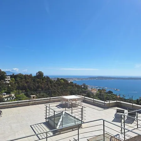 Cannes Super Cannes Golfe-Juan -- Vue Mer Exceptionnelle Sur La Mediterranee Et Le Cap D'Antibes-- Villa Alamp -- 4 A 6 Chambres --6 Sdb--7 Wc--Piscine Sans Vis A Vis--Superbe Rooftop Panoramique--Cuisine Americaine--Grand Living--Courts Sejours Poss