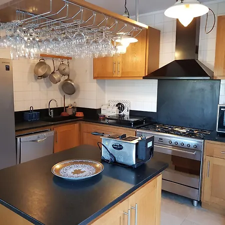 Cannes Super Cannes Golfe-Juan -- Vue Mer Exceptionnelle Sur La Mediterranee Et Le Cap D'Antibes-- Villa Alamp -- 4 A 6 Chambres --6 Sdb--7 Wc--Piscine Sans Vis A Vis--Superbe Rooftop Panoramique--Cuisine Americaine--Grand Living--Courts Sejours Poss Ferienhaus Vallauris