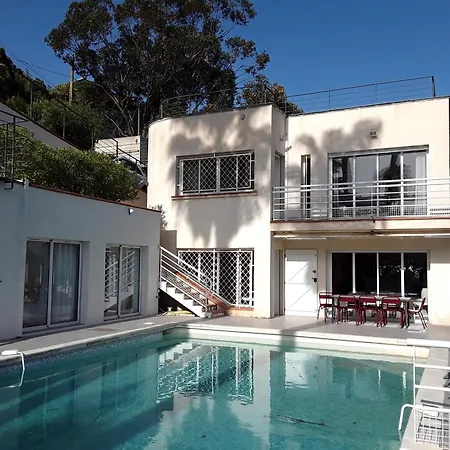 Cannes Super Cannes Golfe-Juan -- Vue Mer Exceptionnelle Sur La Mediterranee Et Le Cap D'Antibes-- Villa Alamp -- 4 A 6 Chambres --6 Sdb--7 Wc--Piscine Sans Vis A Vis--Superbe Rooftop Panoramique--Cuisine Americaine--Grand Living--Courts Sejours Poss *