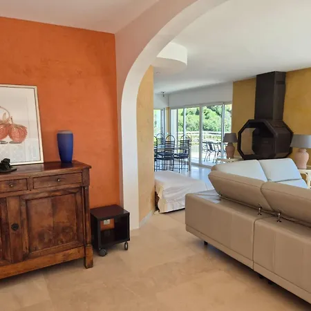 Cannes Super Cannes Golfe-Juan -- Vue Mer Exceptionnelle Sur La Mediterranee Et Le Cap D'Antibes-- Villa Alamp -- 4 A 6 Chambres --6 Sdb--7 Wc--Piscine Sans Vis A Vis--Superbe Rooftop Panoramique--Cuisine Americaine--Grand Living--Courts Sejours Poss Vallauris