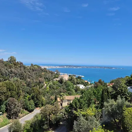 Cannes Super Cannes Golfe-Juan -- Vue Mer Exceptionnelle Sur La Mediterranee Et Le Cap D'Antibes-- Villa Alamp -- 4 A 6 Chambres --6 Sdb--7 Wc--Piscine Sans Vis A Vis--Superbe Rooftop Panoramique--Cuisine Americaine--Grand Living--Courts Sejours Poss Ferienhaus *