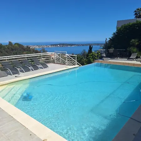 Cannes Super Cannes Golfe-Juan -- Vue Mer Exceptionnelle Sur La Mediterranee Et Le Cap D'Antibes-- Villa Alamp -- 4 A 6 Chambres --6 Sdb--7 Wc--Piscine Sans Vis A Vis--Superbe Rooftop Panoramique--Cuisine Americaine--Grand Living--Courts Sejours Poss