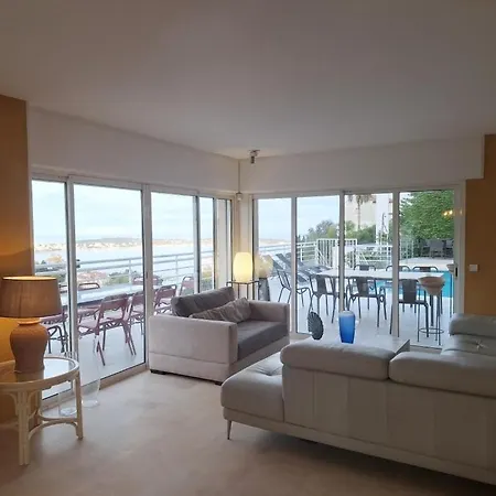 Holiday home Quartier Exclusif De Super Cannes Golfe-juan, Vue Imprenable Cap D'antibes- Alamp 4 A 7 -piscine- Peinture Interieure Et Literie Neuves -superbe Rooftop Sans Vis-a-vis ! Courts Sejours Flexibles Possibles *