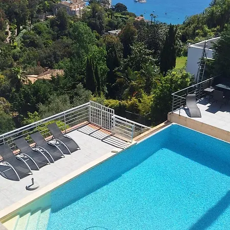 Ferienhaus Cannes Super Cannes Golfe-Juan -- Vue Mer Exceptionnelle Sur La Mediterranee Et Le Cap D'Antibes-- Villa Alamp -- 4 A 6 Chambres --6 Sdb--7 Wc--Piscine Sans Vis A Vis--Superbe Rooftop Panoramique--Cuisine Americaine--Grand Living--Courts Sejours Poss *